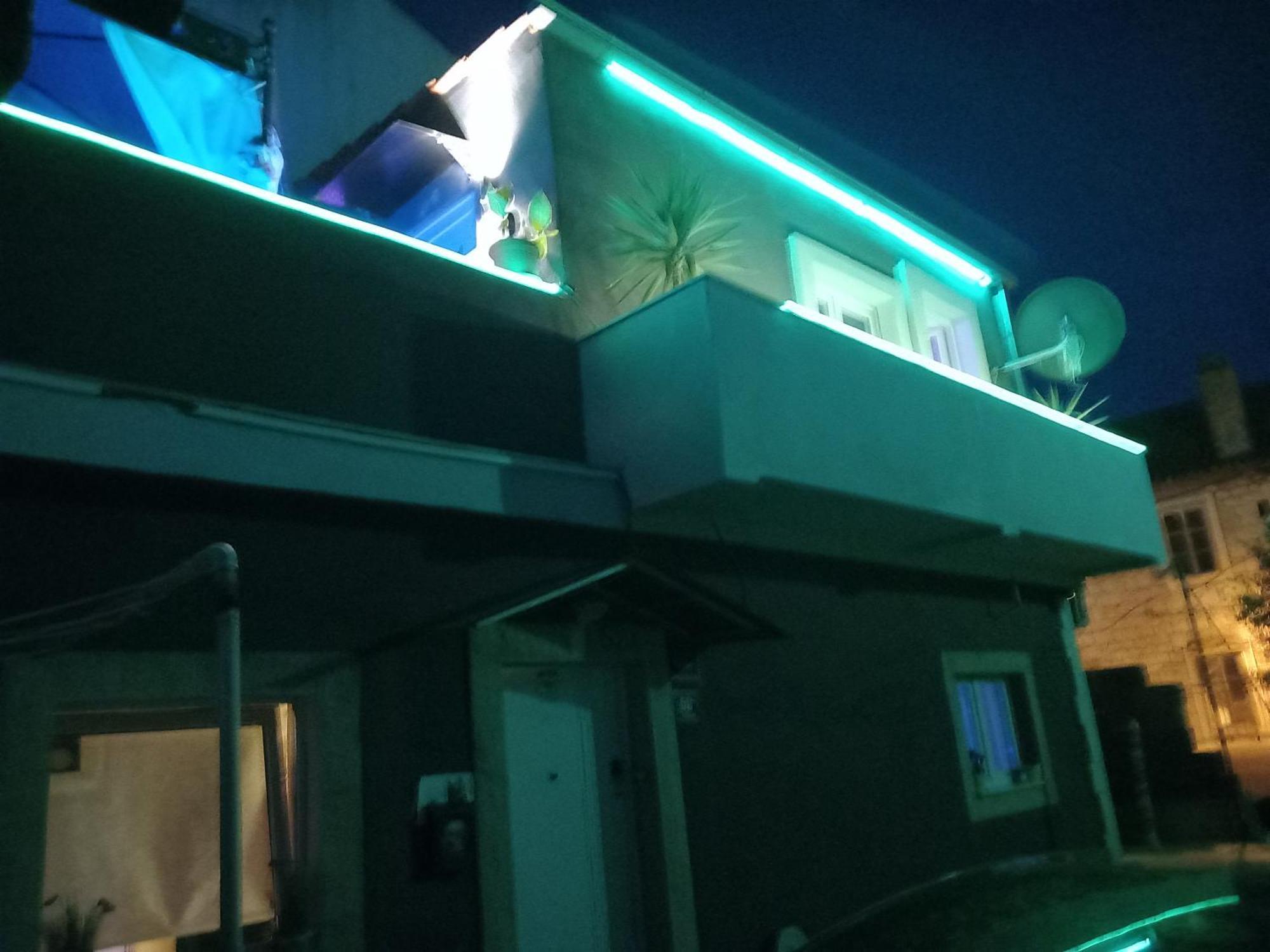 S-Type Apartment In The Center Split Exterior photo